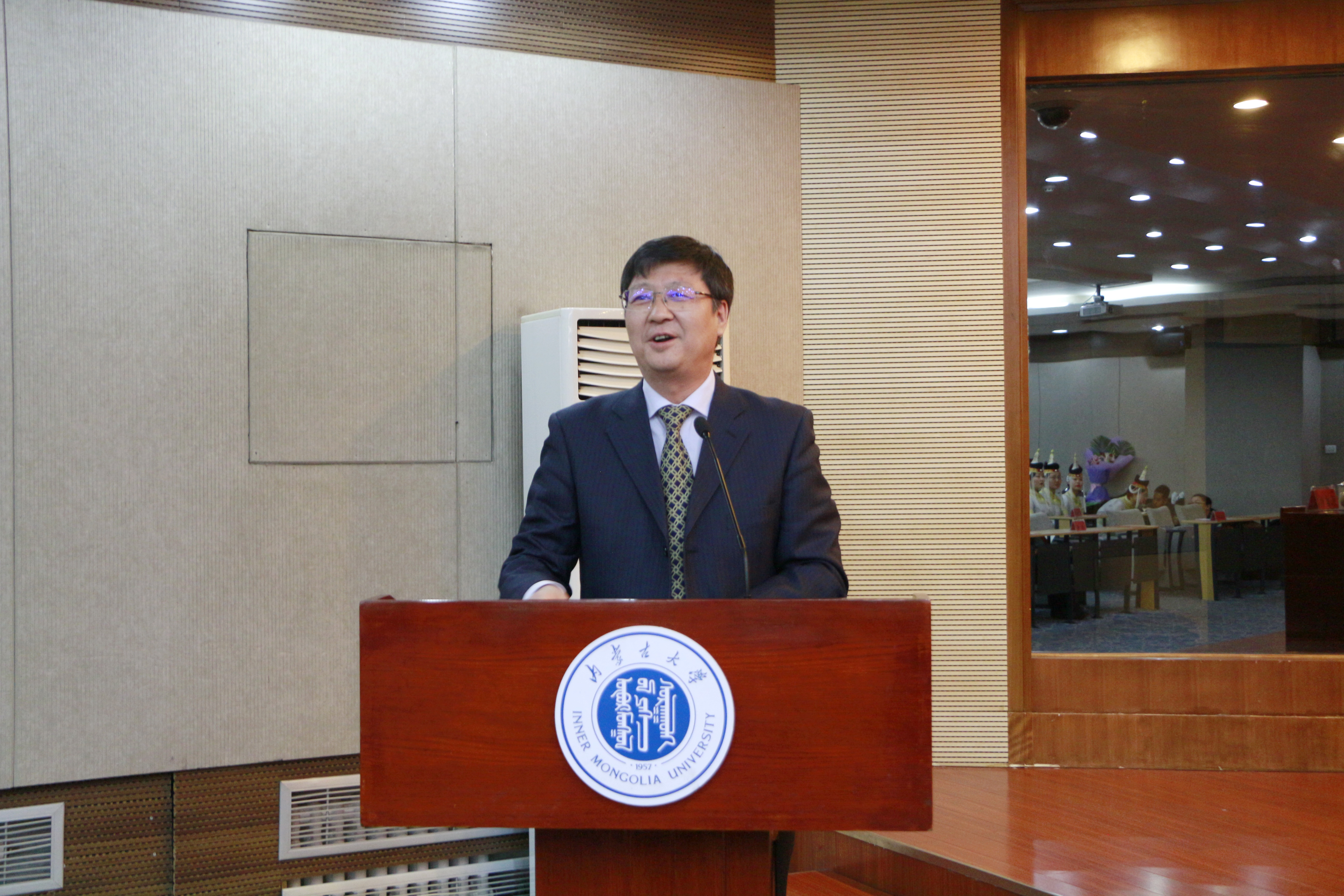 我校举行2018年度"云亭奖"颁奖仪式-内蒙古大学