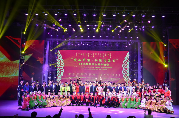 庆功晚宴主持_晚宴主持人_同学聚会晚宴主持词