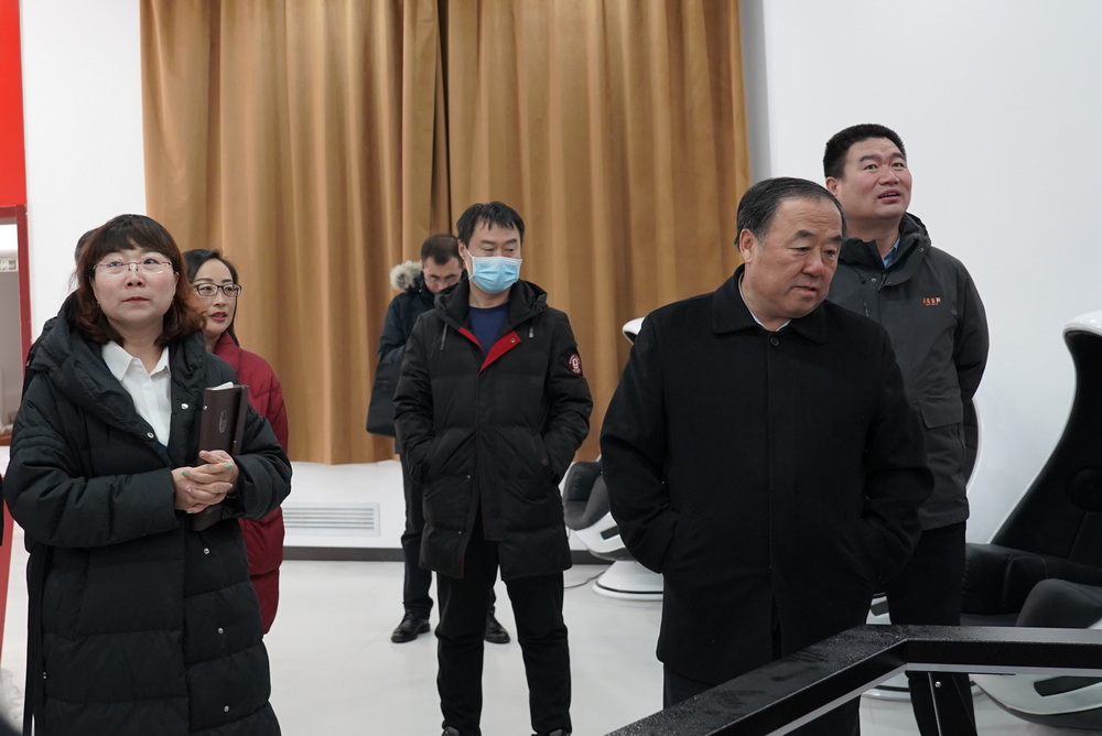 校党委书记刘志彧在南校区就校园文化建设进行调研和座谈