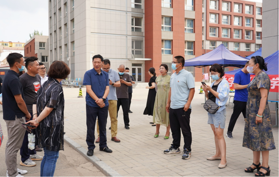 校党委副书记刘九万一行检查指导秋季学期开学准备工作