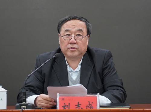 https://news.imu.edu.cn/__local/E/D8/78/FA674B088586A3CD0BD971CC173_D7678382_30ED5.jpg