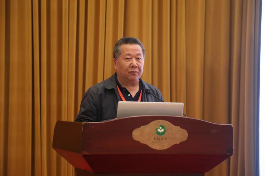 吴敏.jpg 吴敏.jpg