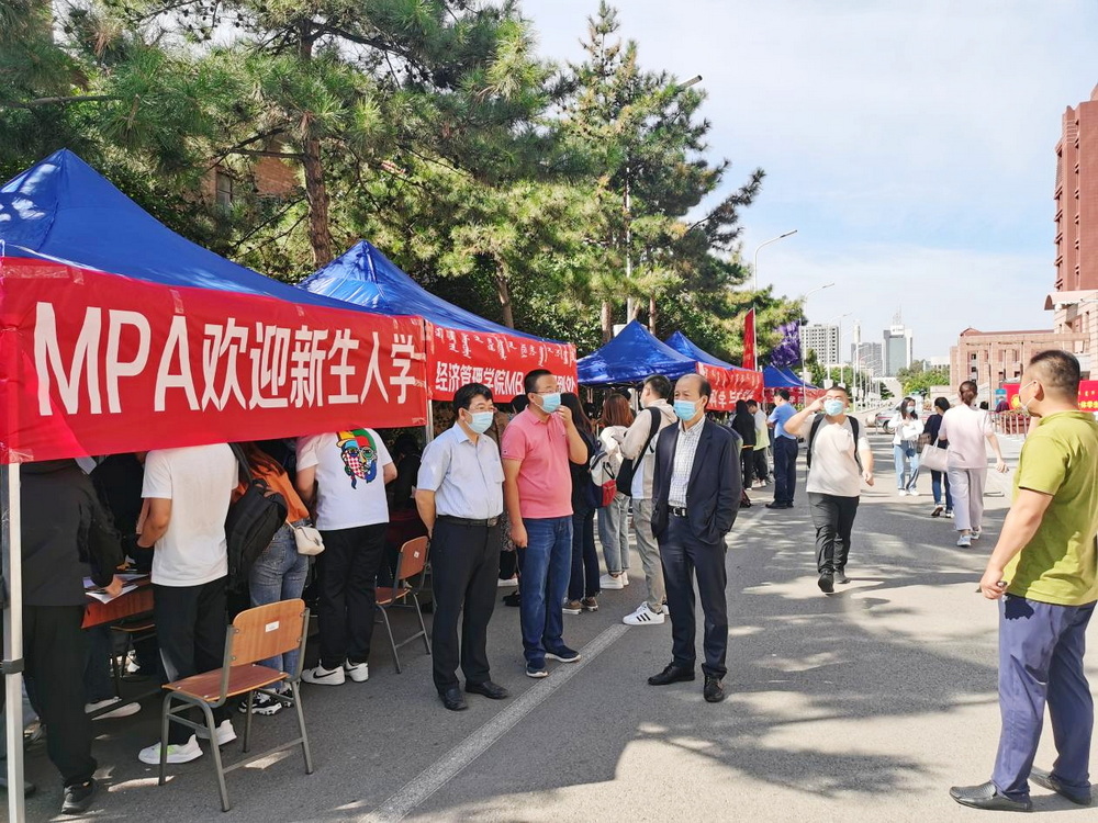 我校2021级研究生新生报到工作圆满结束